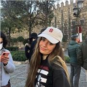 Estudiante de diseño industrial dispuesta a dar clases a niños (cualquier materia)